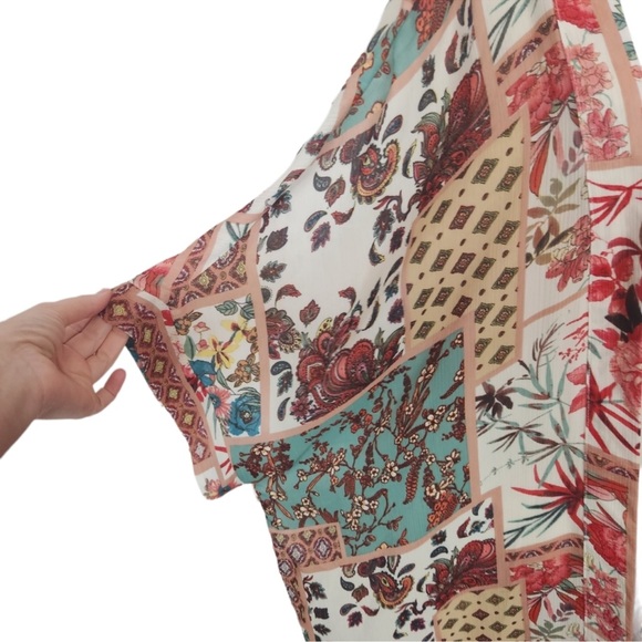 Umgee Floral Kimono Duster size Medium/Large - Picture 3 of 7